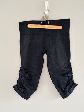 2 for $25 lululemon Flow Crop Capri with Side Ruching Black 10